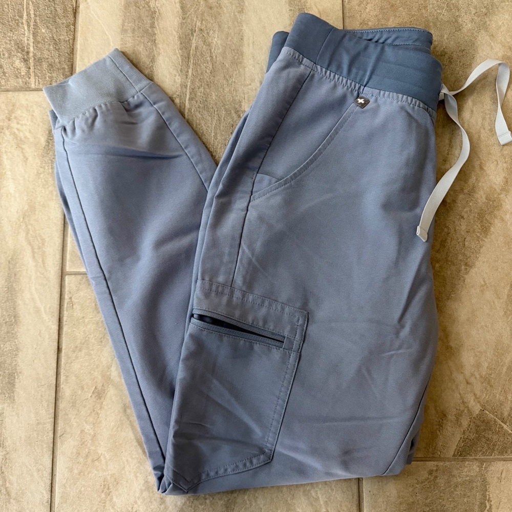 Figs Women's Jogger Pants in Ceil Blue